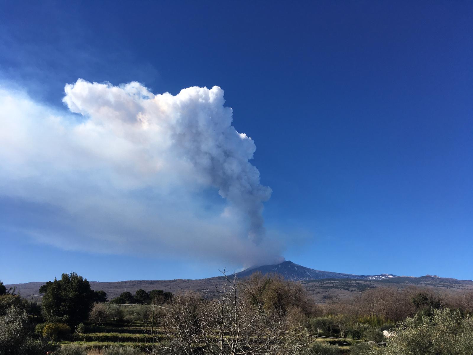 Etna eruzione del 12 marzo 2021 ore 10.00 