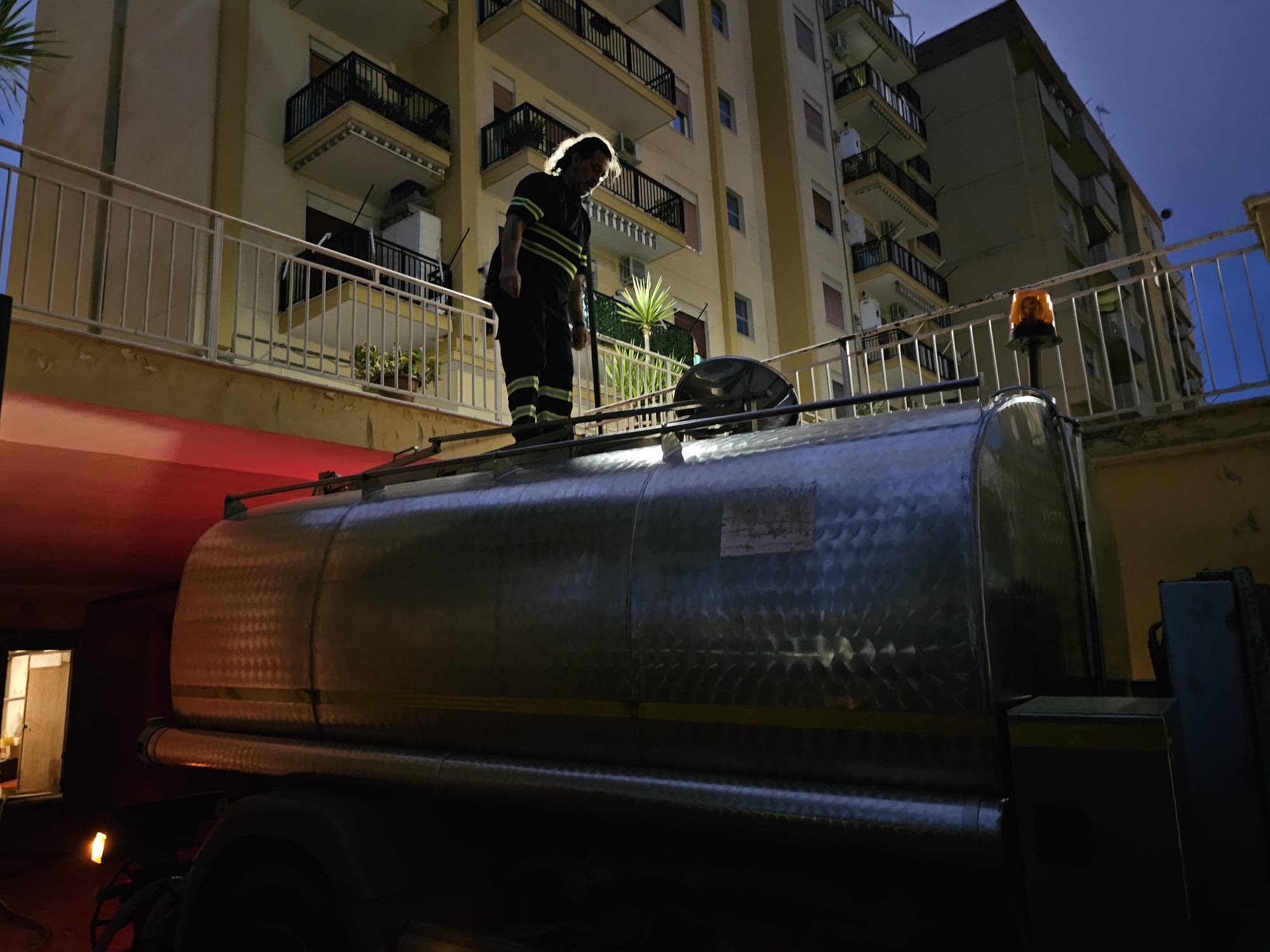 Comunicato Emergenza Idrica a Caltanissetta ed Enna: operative anche oggi le autobotti del sistema di protezione civile regionale