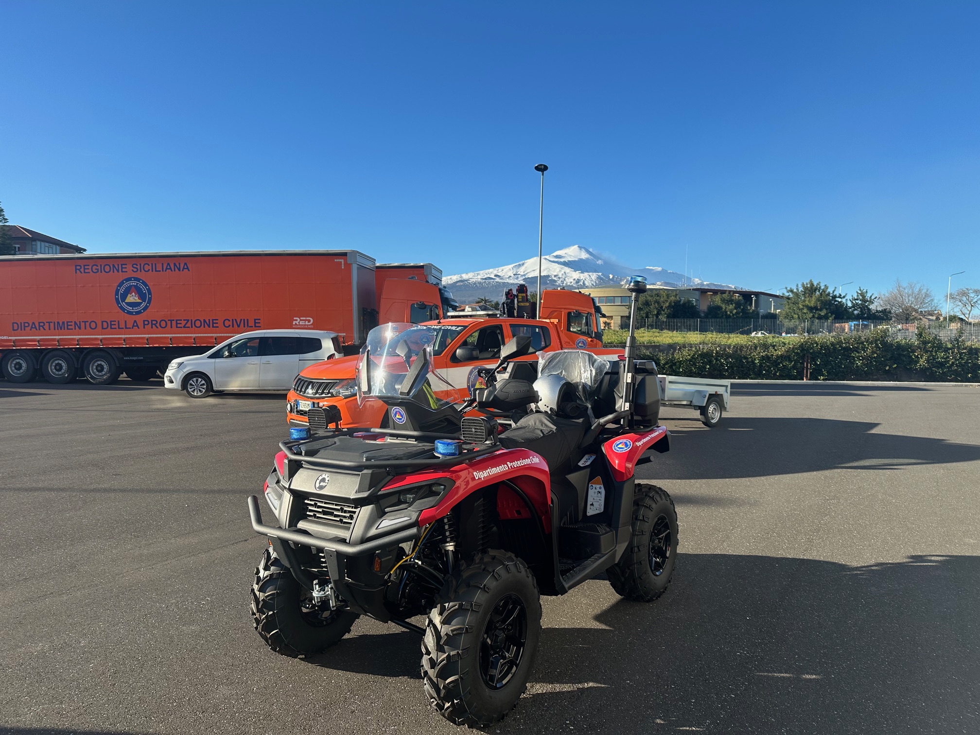 Protezione Civile Siciliana: Due Quad consegnati per il soccorso sull&rsquo;Etna.