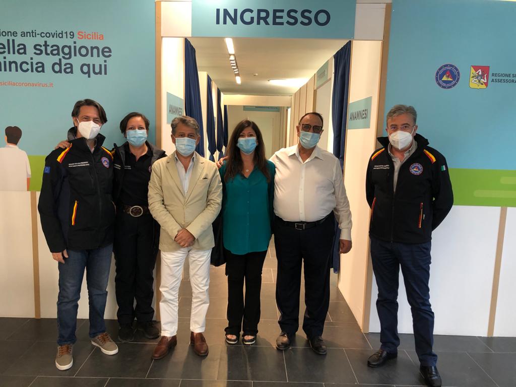 Misterbianco. Al centro Nelson Mandela avviato il secondo Hub Vaccinale della provincia di Catania 