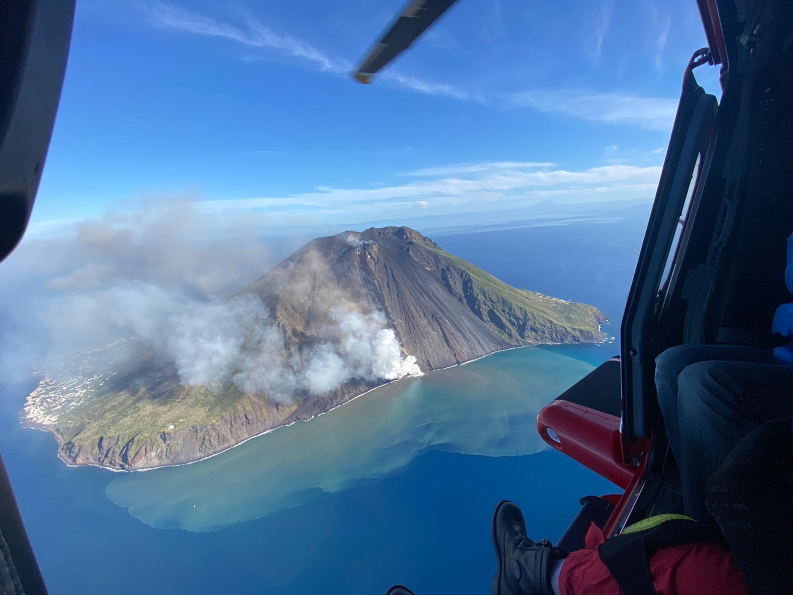 Emergenza Stromboli,  sopralluogo degli uomini della Protezione Civile regionale e dell’INGV 