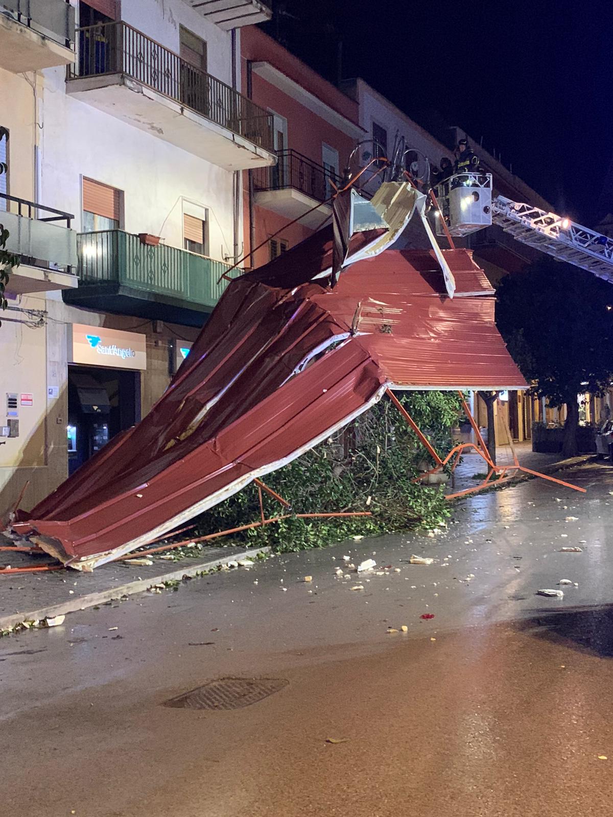 Forti raffiche e vento di burrasca. Manteniamo l’allerta