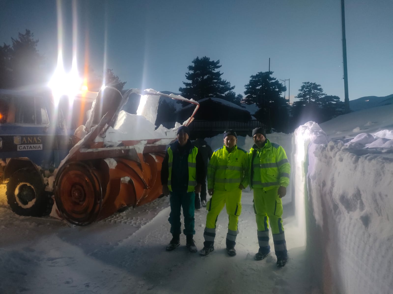 EMERGENZA NEVE ETNA: liberate e rese accessibili centinaia di case fra Belpasso, Nicolosi, Pedara, Linguaglossa