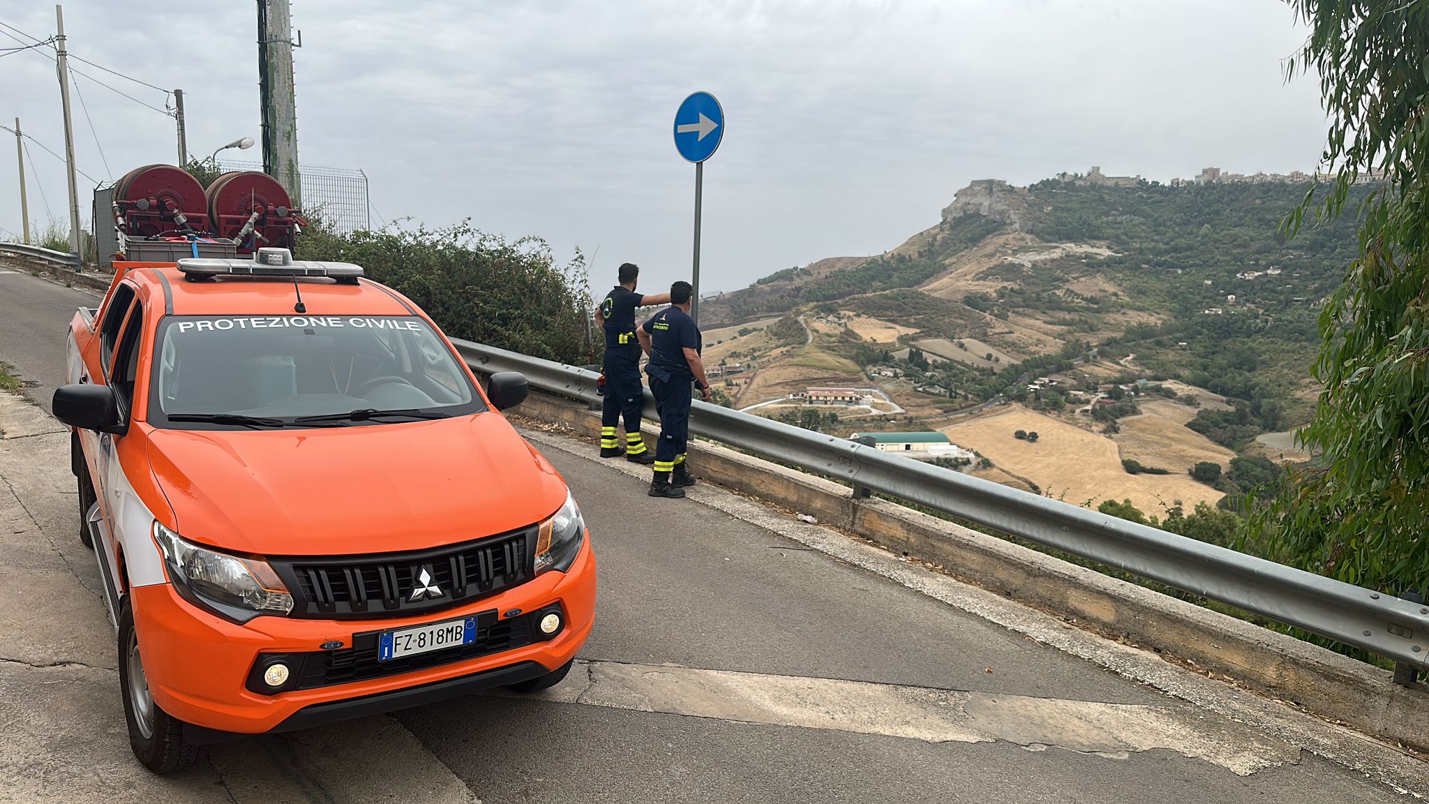 INCENDI: SICILIA, SCHIFANI "Grazie agli uomini e le donne volontari della Protezione Civile". Cocina: tutto il sistema &egrave; in piena mobilitazione.