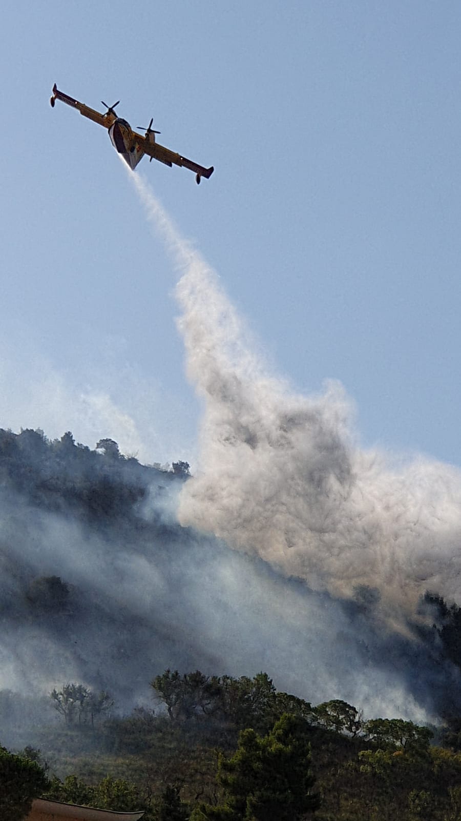 RIENTRATI GLI ABITANTI EVACUATI NELLA NOTTE AD ALTOFONTE (PA)